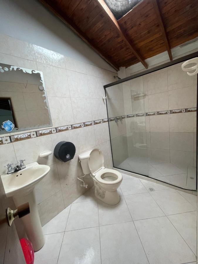 Hotel Brisas Медельїн Екстер'єр фото