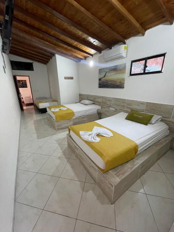 Hotel Brisas Медельїн Екстер'єр фото