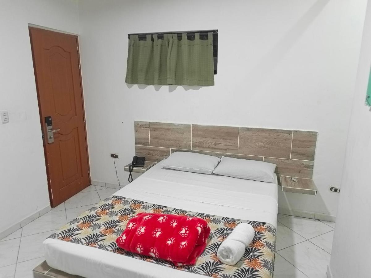 Hotel Brisas Медельїн Екстер'єр фото