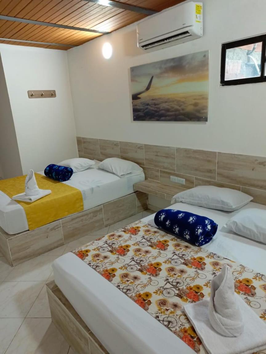 Hotel Brisas Медельїн Екстер'єр фото