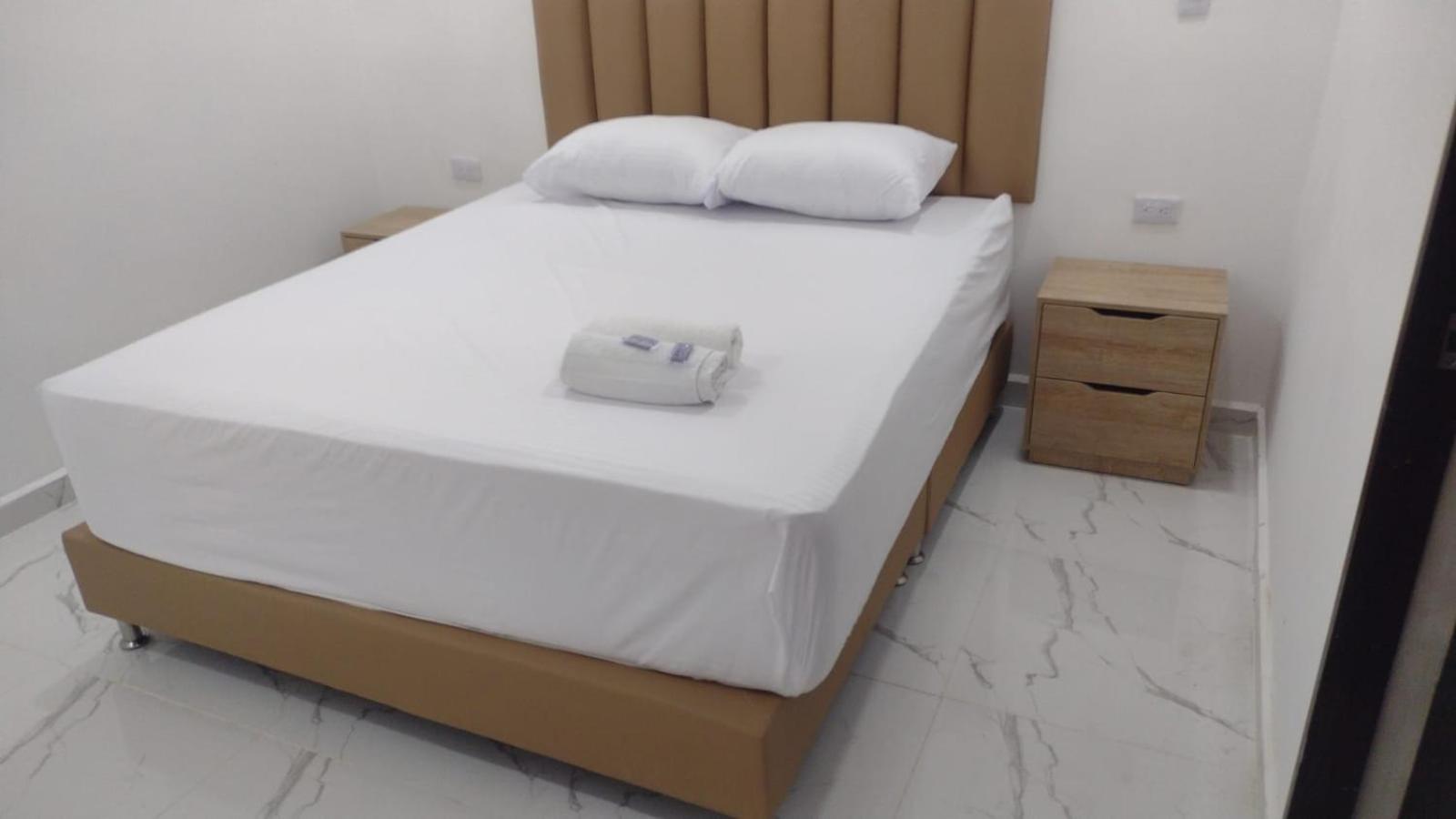 Hotel Brisas Медельїн Екстер'єр фото